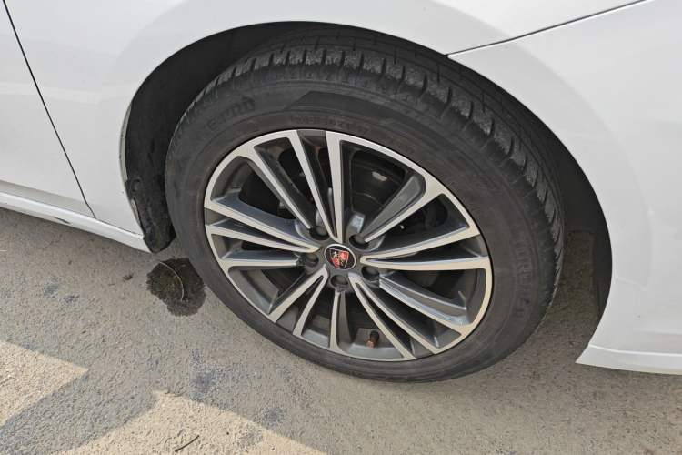 Used Roewe i6 2019 PLUS 1.6L CVT 4G Connected Flagship Deluxe Edition Right Front Wheel Hub