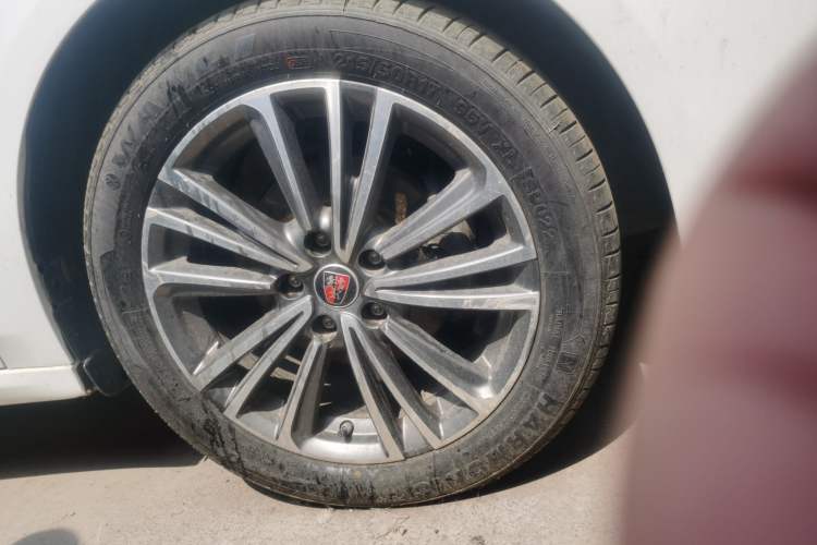 Used Roewe i6 2019 PLUS 1.6L CVT 4G Connected Flagship Deluxe Edition Right Front Wheel Hub