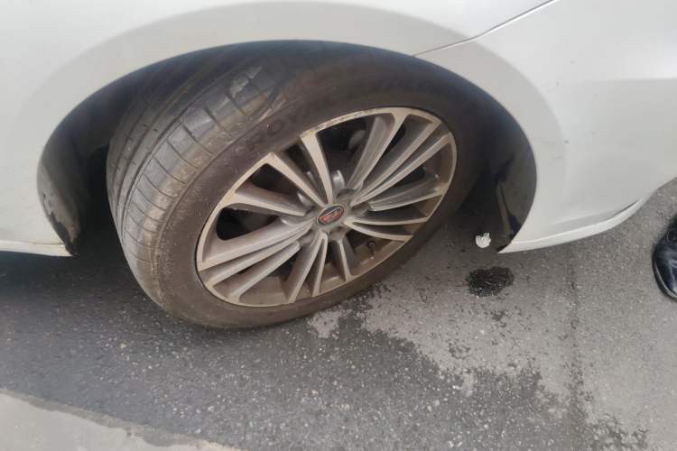 Used Roewe i6 2019 PLUS 1.6L CVT 4G Connected Flagship Deluxe Edition Right Front Wheel Hub