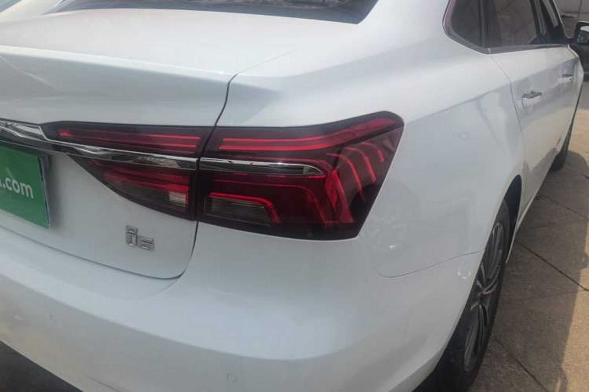 Used Roewe i6 2019 PLUS 1.6L CVT 4G Connected Flagship Deluxe Edition Right Rear Taillight