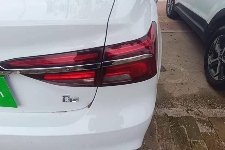 Used Roewe i6 2019 PLUS 1.6L CVT 4G Connected Flagship Deluxe Edition Right Rear Taillight