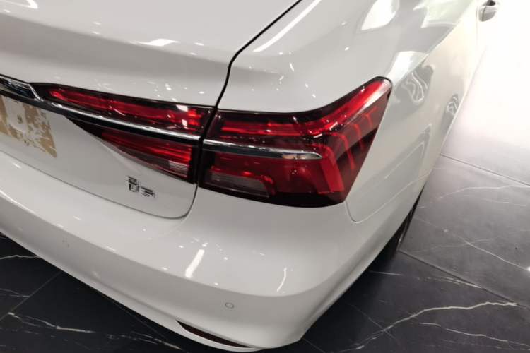 Used Roewe i6 2019 PLUS 1.6L CVT 4G Connected Luxury Deluxe Edition Right Rear Taillight