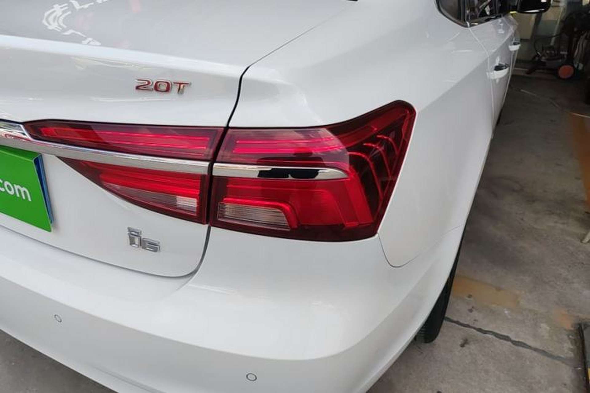 Used Roewe i6 2019 PLUS 20T TST 4G Connected Flagship Superb Edition Right Rear Taillight