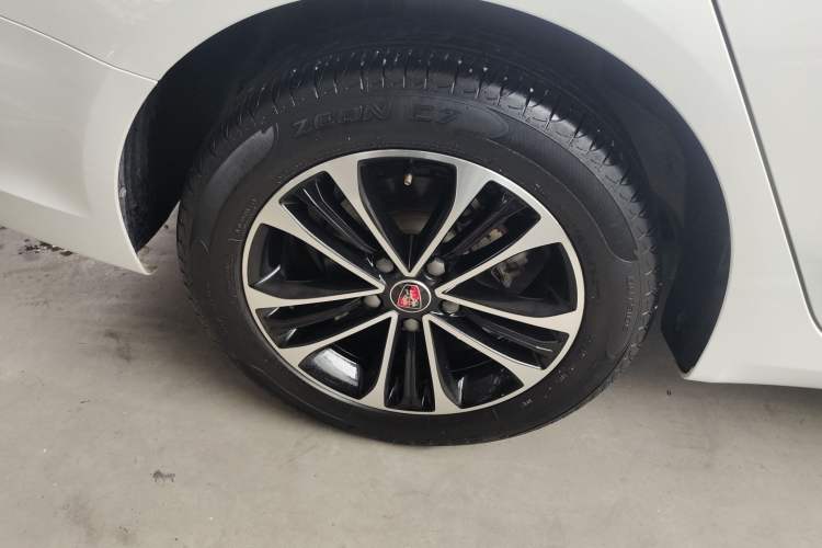 Used Roewe i6 2019 PLUS 1.6L CVT 4G Connected Luxury Deluxe Edition Right Rear Wheel Hub