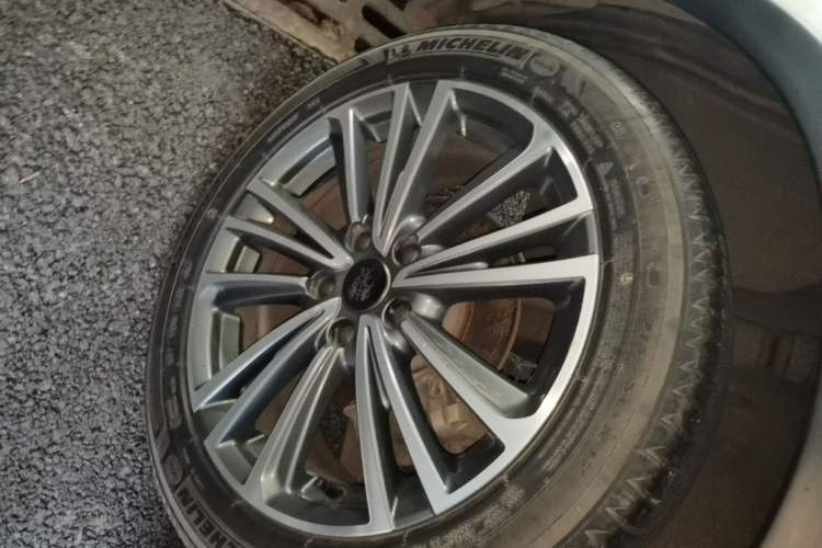 Used Roewe i6 2019 PLUS 1.6L CVT 4G Connected Flagship Deluxe Edition Right Rear Wheel Hub