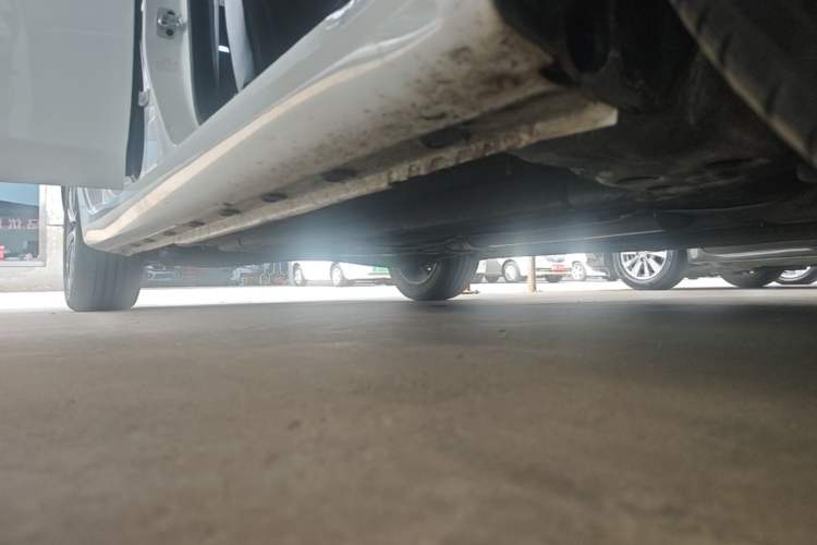Used Roewe i6 2019 PLUS 1.6L CVT 4G Connected Flagship Deluxe Edition Right Side Sill