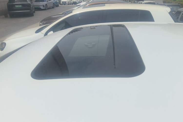 Used Roewe i6 2019 PLUS 1.6L CVT 4G Connected Flagship Deluxe Edition Roof