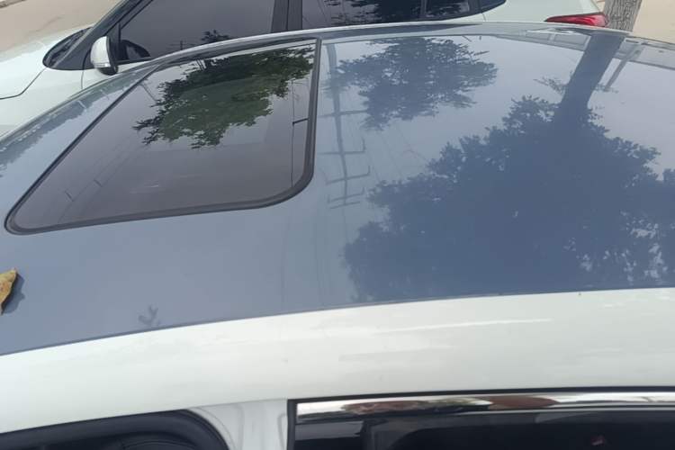 Used Roewe i6 2019 PLUS 1.6L CVT 4G Connected Flagship Deluxe Edition Roof