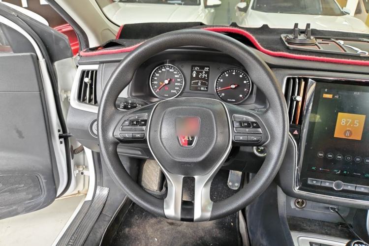 Used Roewe i6 2019 PLUS 1.6L Manual 4G Connect Flagship Deluxe Edition Steering Wheel