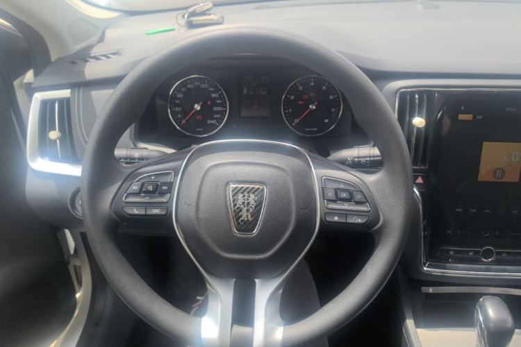 Used Roewe i6 2019 PLUS 1.6L CVT 4G Connected Flagship Deluxe Edition Steering Wheel