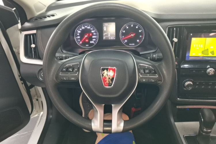 Used Roewe i6 2019 PLUS 1.6L CVT 4G Connected Luxury Deluxe Edition Steering Wheel