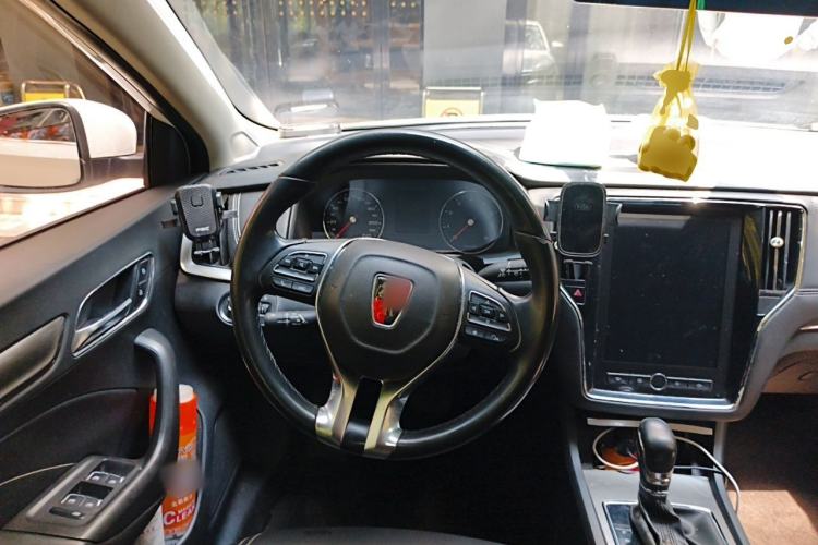 Used Roewe i6 2019 PLUS 20T TST 4G Connected Flagship Superb Edition Steering Wheel