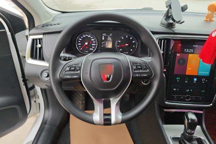 Used Roewe i6 2019 PLUS 20T TST 4G Connected Flagship Superb Edition Steering Wheel