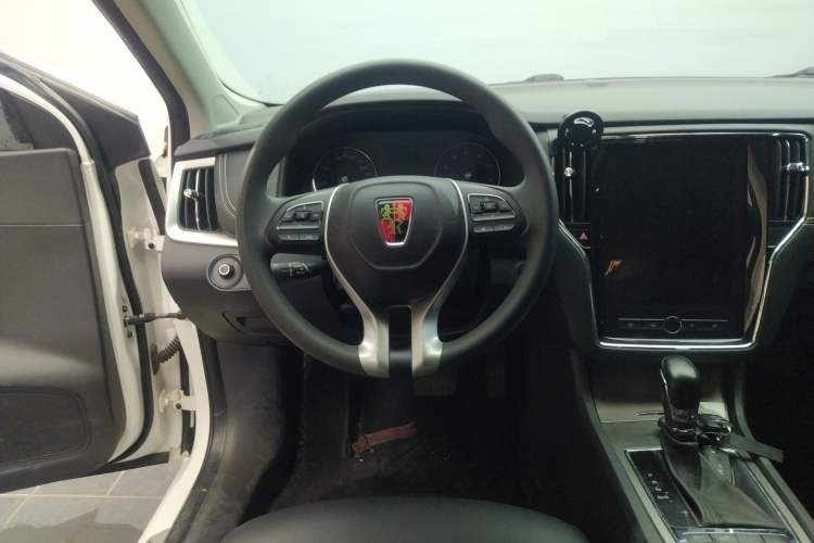 Used Roewe i6 2019 PLUS 1.6L CVT 4G Connected Flagship Deluxe Edition Steering Wheel