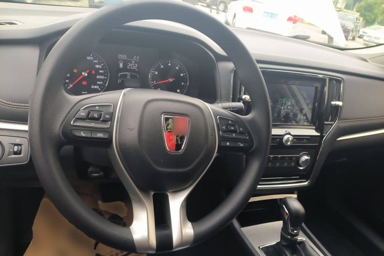 Used Roewe i6 2019 PLUS 1.6L CVT 4G Connected Luxury Deluxe Edition Steering Wheel