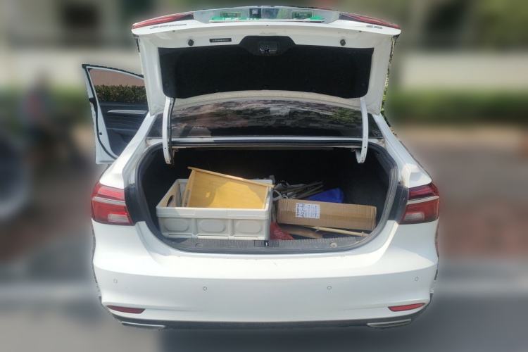 Used Roewe i6 2019 PLUS 1.6L CVT 4G Connected Flagship Deluxe Edition Trunk