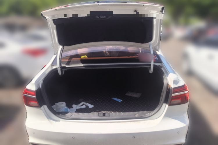 Used Roewe i6 2019 PLUS 20T TST 4G Connected Supreme Amazing Edition Trunk