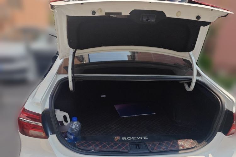 Used Roewe i6 2019 PLUS 1.6L CVT 4G Connected Flagship Deluxe Edition Trunk