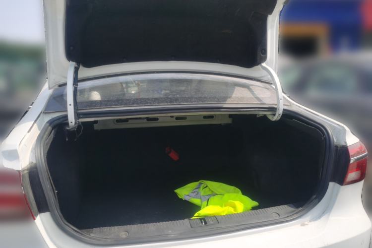Used Roewe i6 2019 PLUS 1.6L CVT 4G Connected Flagship Deluxe Edition Trunk