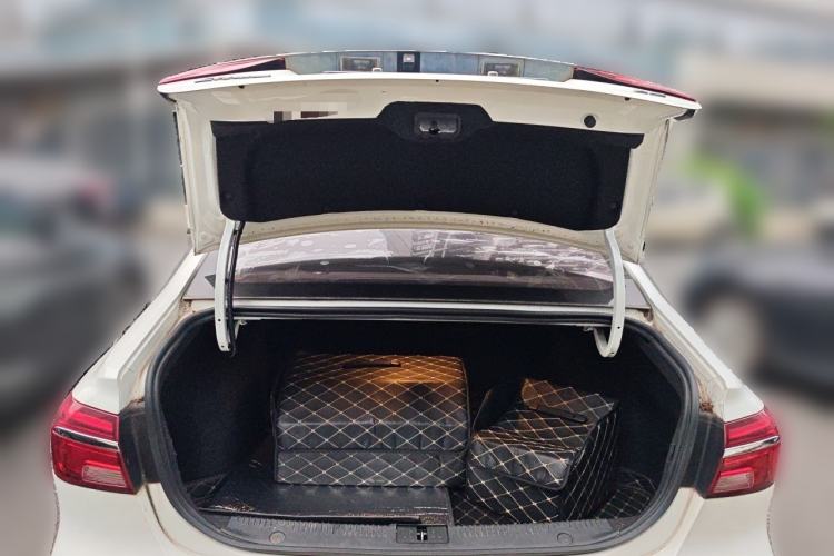 Used Roewe i6 2019 PLUS 1.6L CVT 4G Connected Flagship Deluxe Edition Trunk