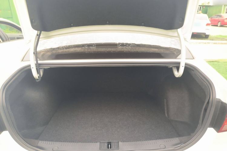 Used Roewe i6 2019 PLUS 1.6L CVT 4G Connected Luxury Deluxe Edition Trunk