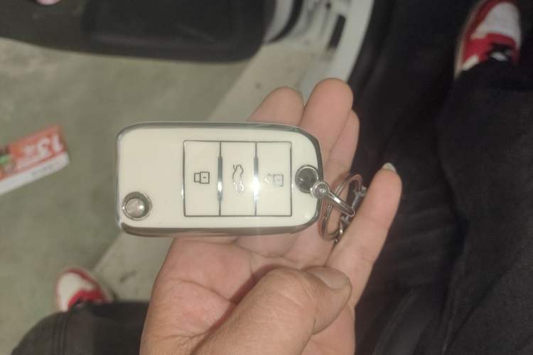 Used Roewe i6 2019 PLUS 1.6L CVT 4G Connected Luxury Deluxe Edition Vehicle Key