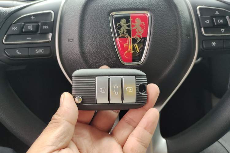 Used Roewe i6 2019 PLUS 1.6L CVT 4G Connected Luxury Deluxe Edition Vehicle Key