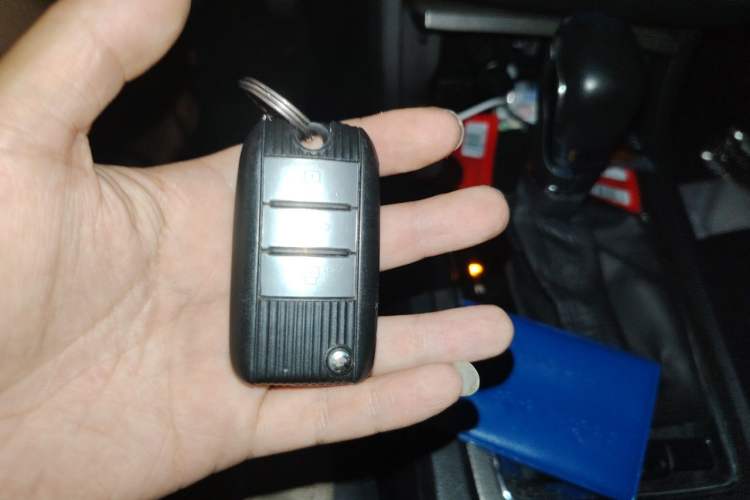 Used Roewe i6 2019 PLUS 20T TST 4G Connected Supreme Amazing Edition Vehicle Key