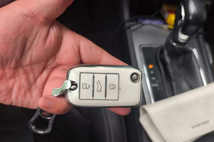 Used Roewe i6 2019 PLUS 20T TST 4G Connected Flagship Superb Edition Vehicle Key