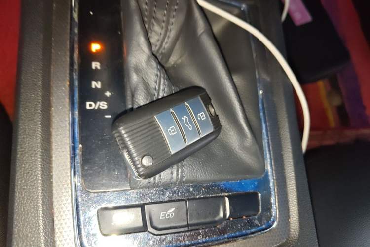 Used Roewe i6 2019 PLUS 20T TST 4G Connected Flagship Superb Edition Vehicle Key
