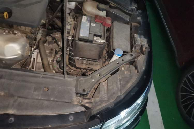 Used Roewe i6 2020 PLUS 1.6L CVT 4G Connected Glory Flagship Edition Engine Bay Left