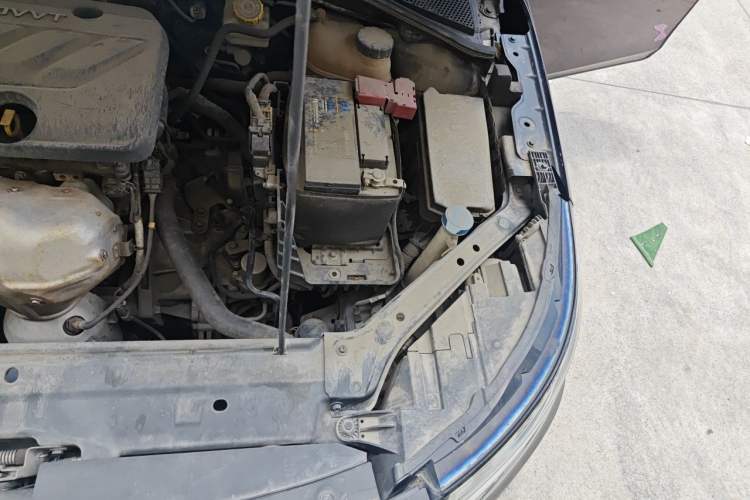 Used Roewe i6 2020 PLUS 1.6L CVT 4G Connected Glory Flagship Edition Engine Bay Left