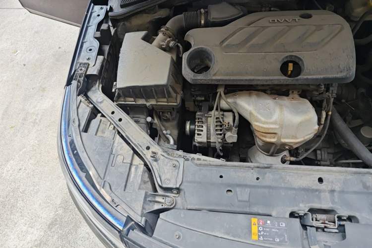 Used Roewe i6 2020 PLUS 1.6L CVT 4G Connected Glory Flagship Edition Engine Bay Right