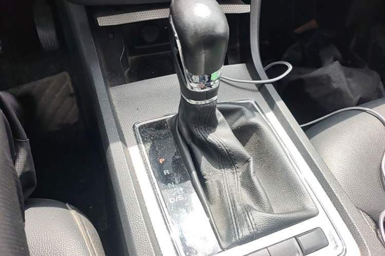 Used Roewe i6 2020 PLUS 1.6L CVT 4G Connected Glory Flagship Edition Gear Lever