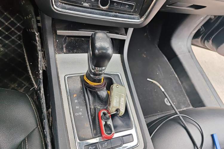 Used Roewe i6 2020 PLUS 1.6L CVT 4G Connected Glory Flagship Edition Gear Lever