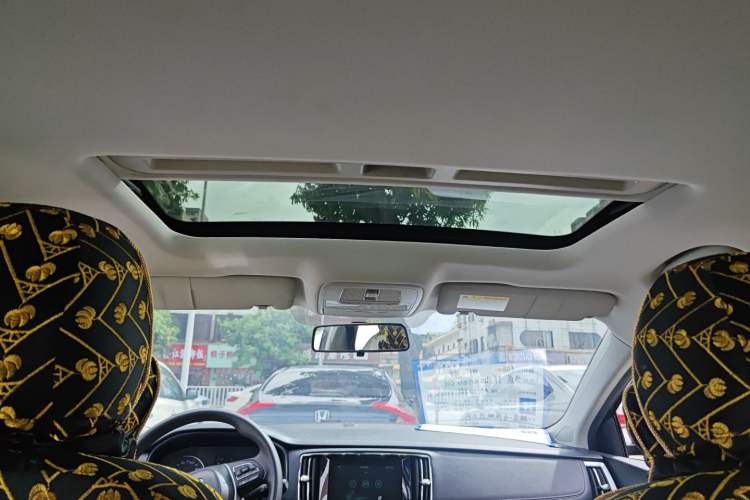 Used Roewe i6 2020 PLUS 1.6L CVT 4G Connected Glory Flagship Edition Headliner