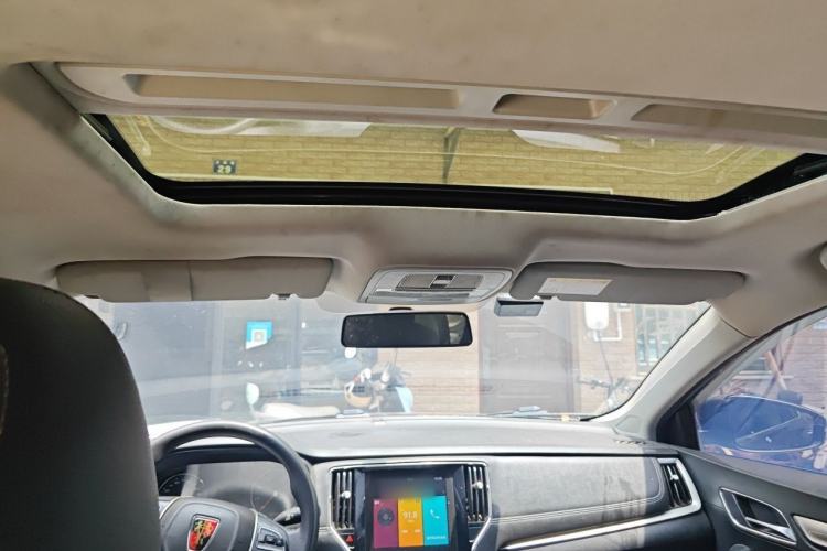 Used Roewe i6 2020 PLUS 1.6L CVT 4G Connected Glory Flagship Edition Headliner