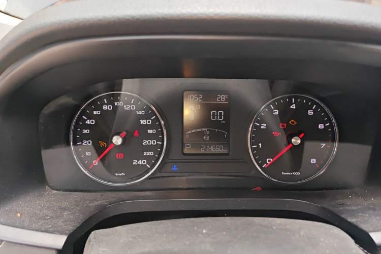 Used Roewe i6 2020 PLUS 1.6L CVT 4G Connected Glory Flagship Edition Instrument Cluster