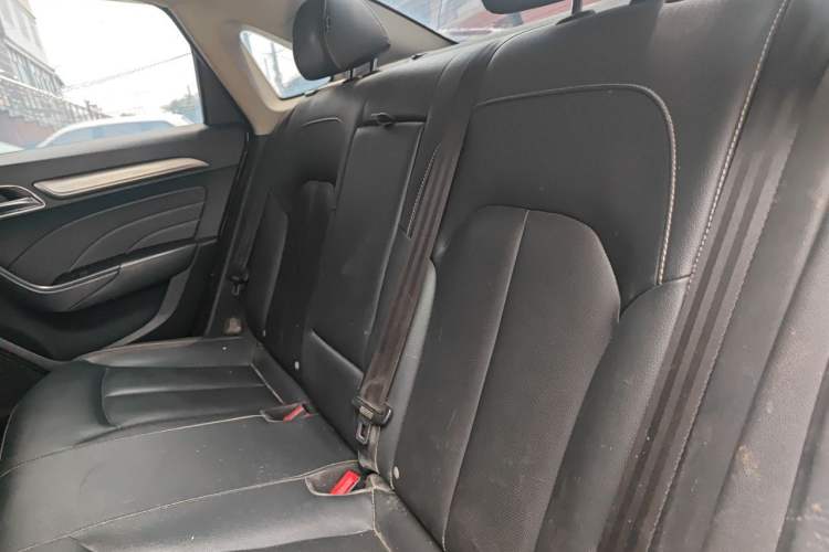 Used Roewe i6 2020 PLUS 1.6L CVT 4G Connected Glory Flagship Edition Left Rear Seat