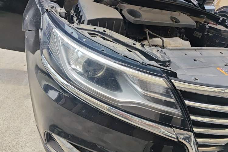 Used Roewe i6 2020 PLUS 1.6L CVT 4G Connected Glory Flagship Edition Right Front Headlight