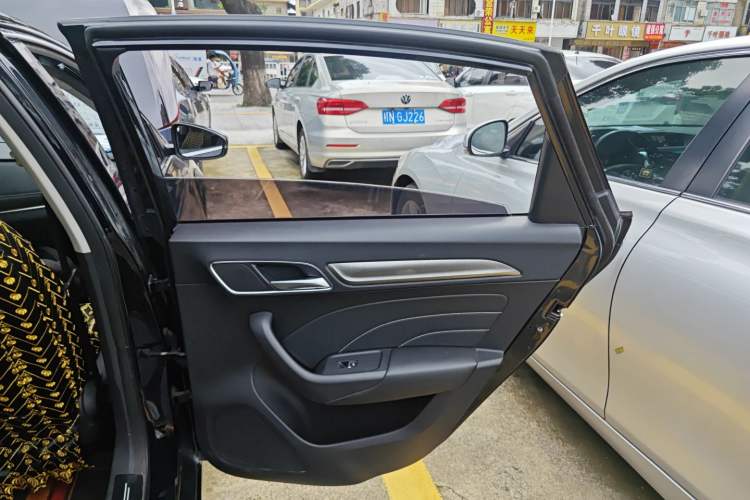 Used Roewe i6 2020 PLUS 1.6L CVT 4G Connected Glory Flagship Edition Right Rear Door Interior