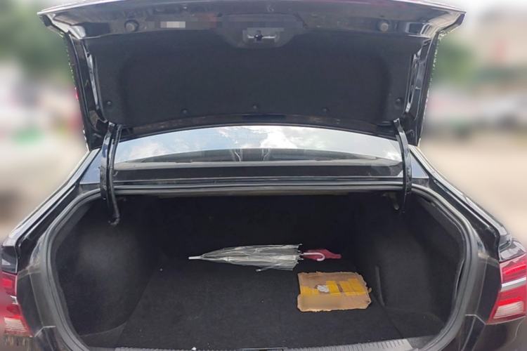 Used Roewe i6 2020 PLUS 1.6L CVT 4G Connected Glory Flagship Edition Trunk