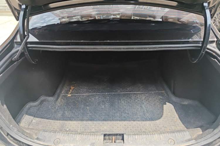 Used Roewe i6 2020 PLUS 1.6L CVT 4G Connected Glory Flagship Edition Trunk