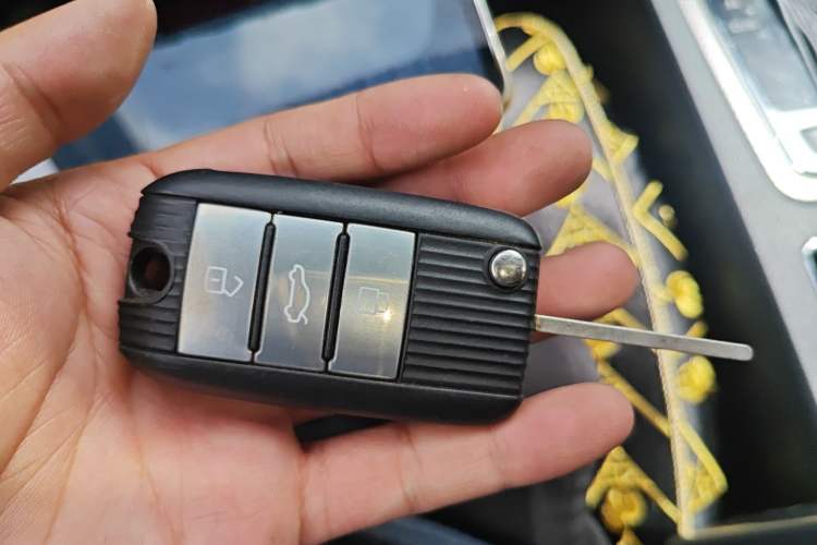 Used Roewe i6 2020 PLUS 1.6L CVT 4G Connected Glory Flagship Edition Vehicle Key