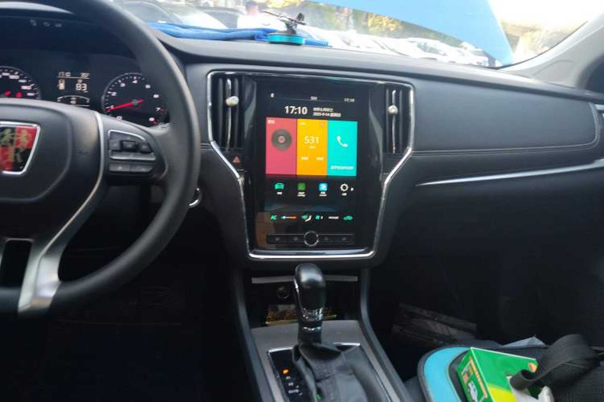 Used Roewe i6 2020 PLUS 20T TST 4G Connected Glory Flagship Edition Audio And AC Panel
