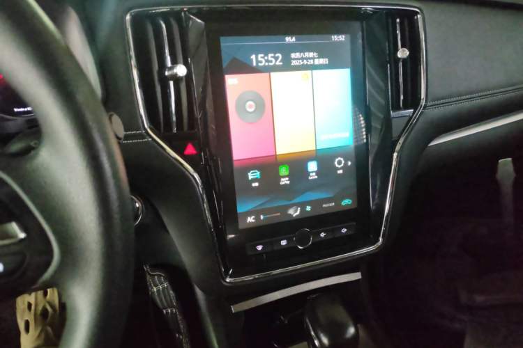 Used Roewe i6 2020 PLUS 1.6L CVT 4G Connected Glory Flagship Edition Audio And AC Panel