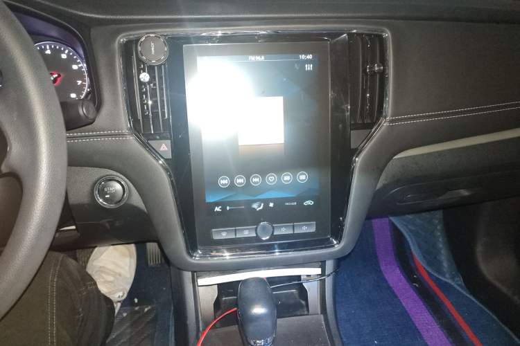 Used Roewe i6 2020 PLUS 1.6L CVT 4G Connected Glory Holographic Edition Audio And AC Panel