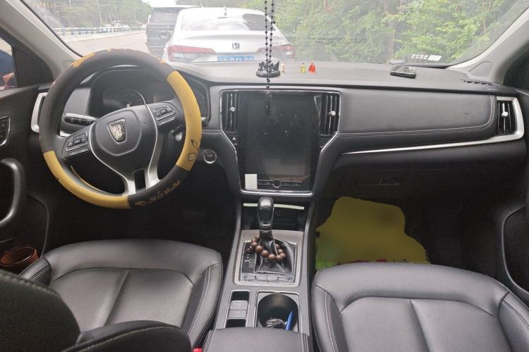 Used Roewe i6 2020 PLUS 1.6L CVT 4G Connected Glory Flagship Edition Center Console