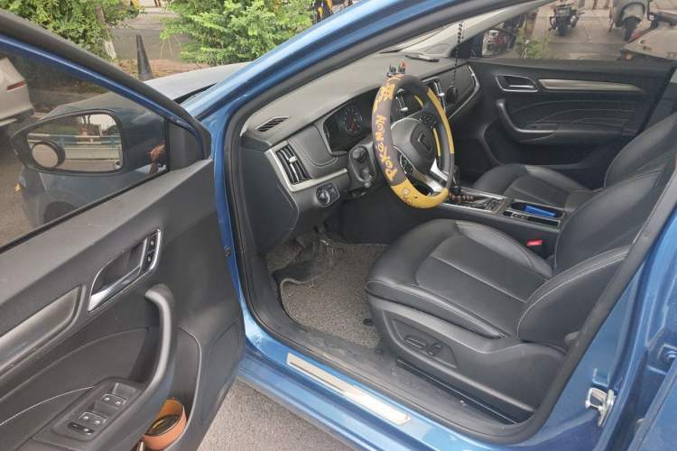 Used Roewe i6 2020 PLUS 1.6L CVT 4G Connected Glory Flagship Edition Driver Seat