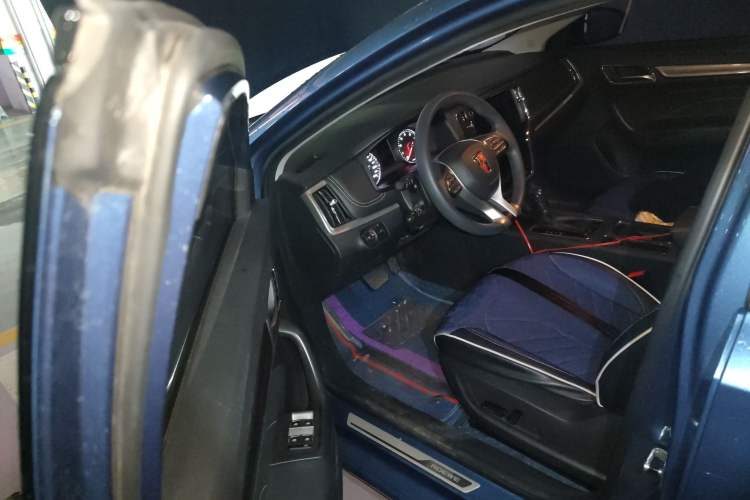 Used Roewe i6 2020 PLUS 1.6L CVT 4G Connected Glory Holographic Edition Driver Seat